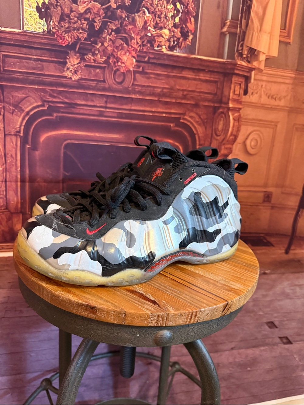 Nike Men’s 11 Camo Foamposite Sneakers in Black and White - Picture 5 of 13